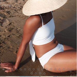 Hackwith Design House White Wrap Bikini Top